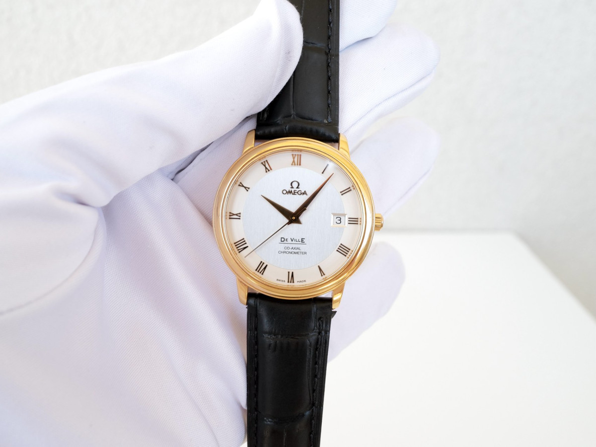 Швейцарские часы Omega De Ville Prestige 18K Rose Gold 37