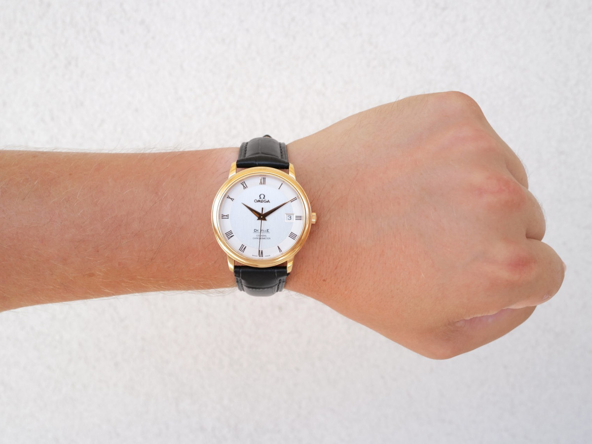 Швейцарские часы Omega De Ville Prestige 18K Rose Gold 37