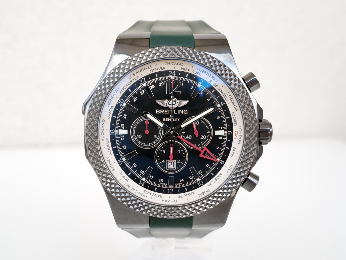 Швейцарський годинник Breitling Bentley GMT Midnight Carbon Limited Edition 49