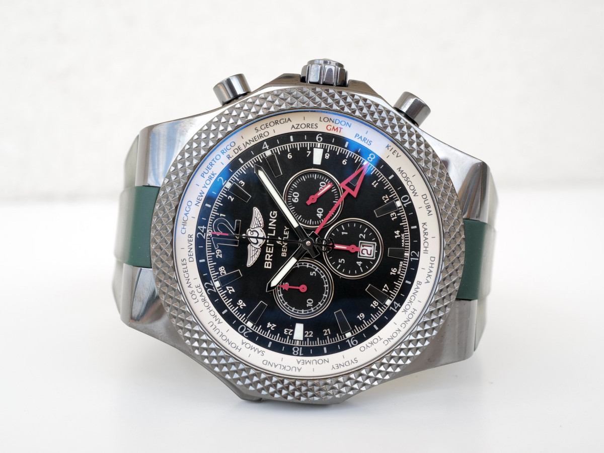 Швейцарський годинник Breitling Bentley GMT Midnight Carbon Limited Edition 49
