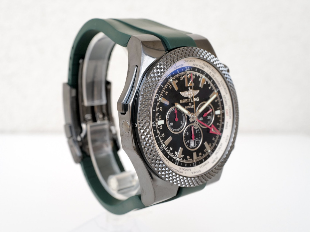 Швейцарський годинник Breitling Bentley GMT Midnight Carbon Limited Edition 49