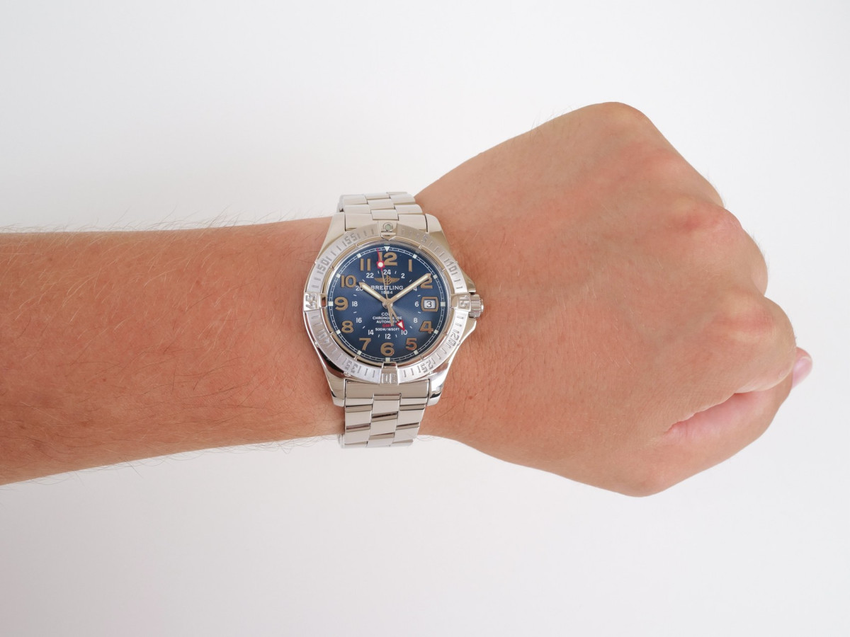 Швейцарские часы Breitling Colt GMT Blue Dial 40,5