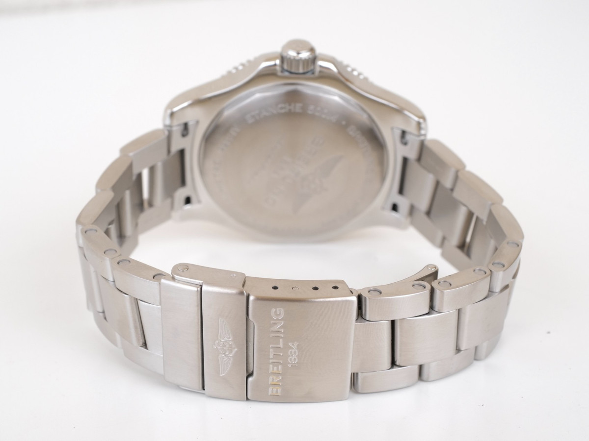 Швейцарские часы Breitling Superocean 42