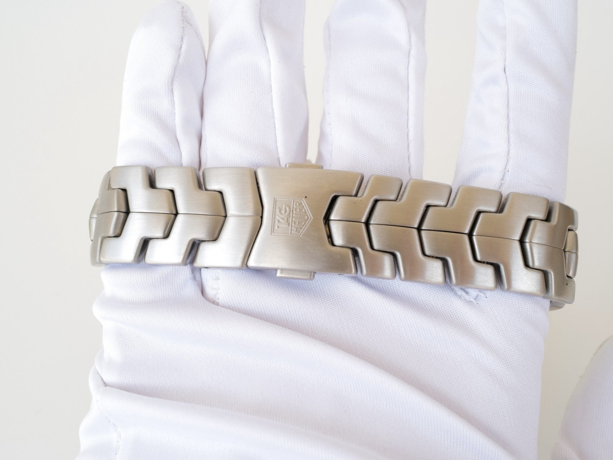 Swiss watch Tag Heuer Link Calibre 16 Chronograph Black Dial 42