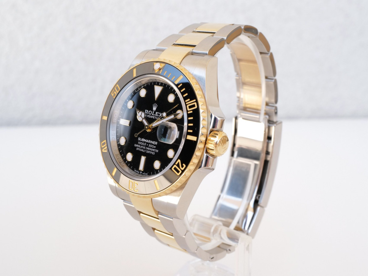Швейцарские часы Rolex Submariner Date 41 Yellow Gold Steel Ceramic Black Dial