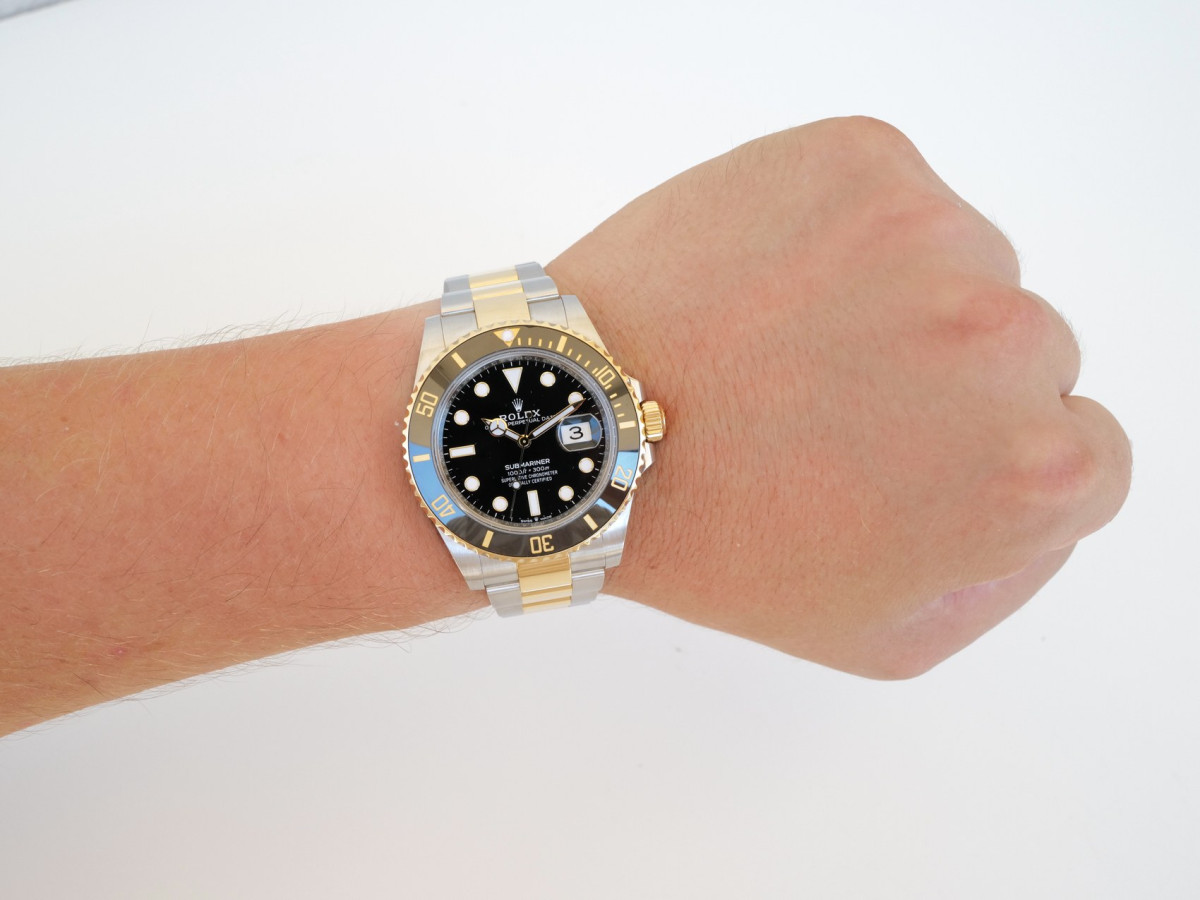 Швейцарские часы Rolex Submariner Date 41 Yellow Gold Steel Ceramic Black Dial