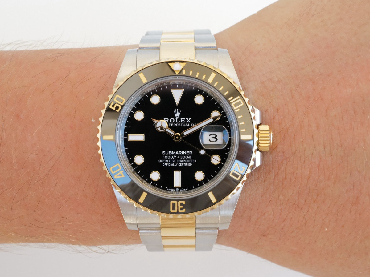 Швейцарские часы Rolex Submariner Date 41 Yellow Gold Steel Ceramic Black Dial