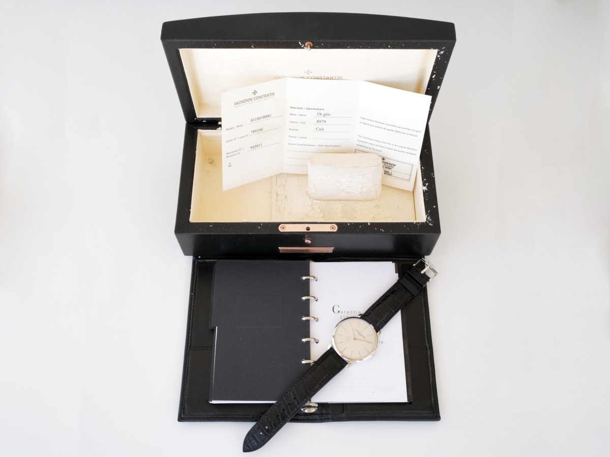 Швейцарские часы Vacheron Constantin Patrimony Manual Winding Ultra Thin 18K White Gold 40