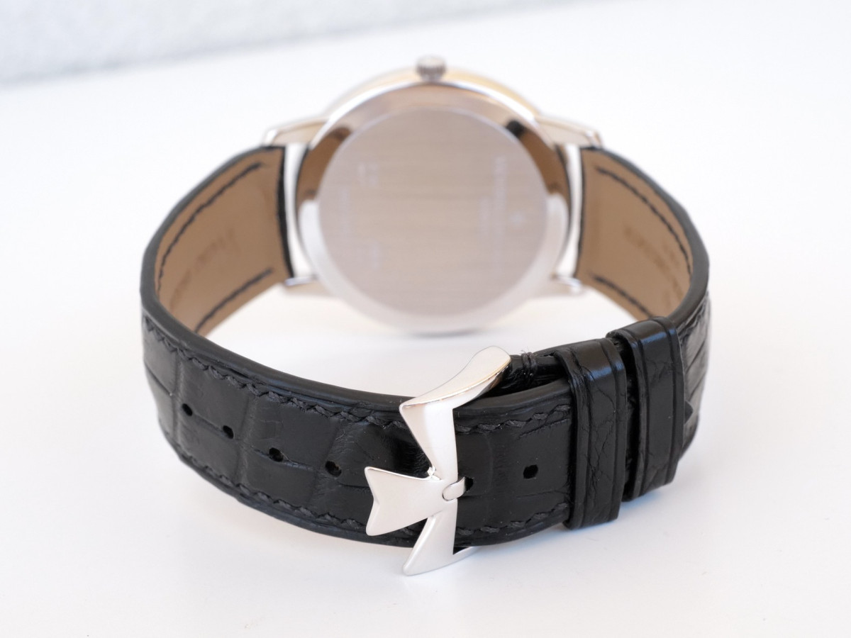 Швейцарские часы Vacheron Constantin Patrimony Manual Winding Ultra Thin 18K White Gold 40