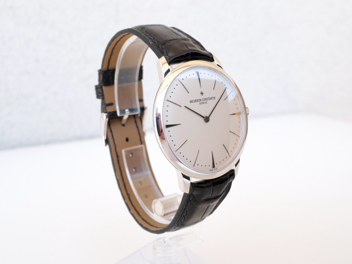 Швейцарские часы Vacheron Constantin Patrimony Manual Winding Ultra Thin 18K White Gold 40
