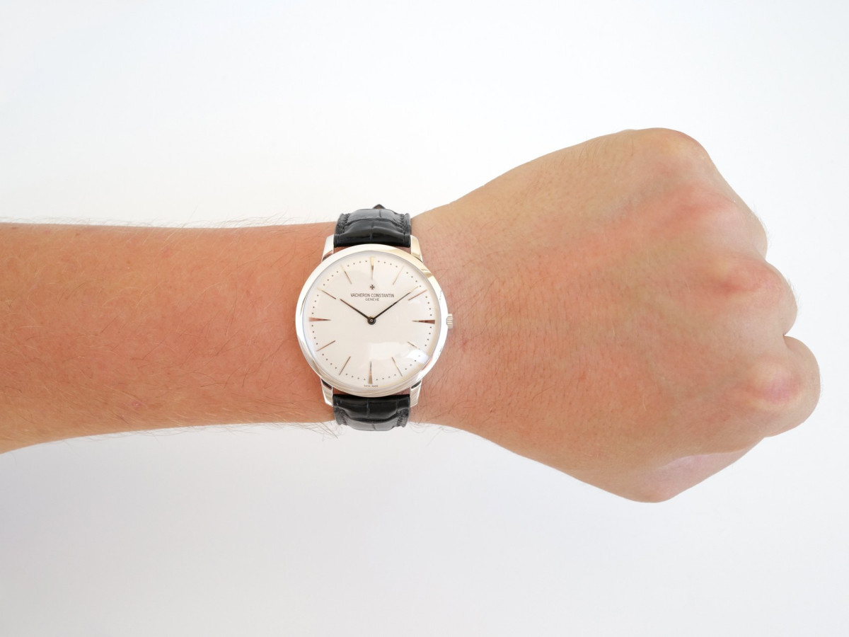 Швейцарские часы Vacheron Constantin Patrimony Manual Winding Ultra Thin 18K White Gold 40