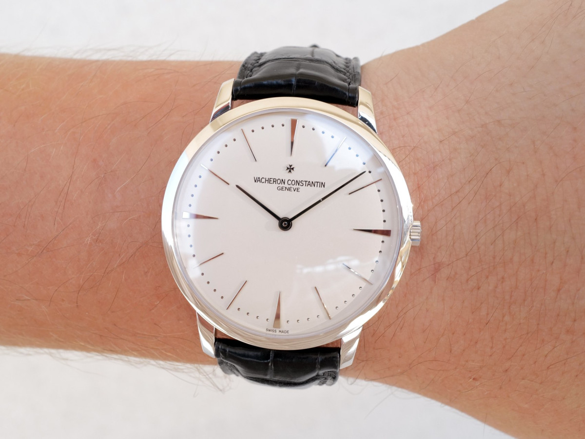 Швейцарские часы Vacheron Constantin Patrimony Manual Winding Ultra Thin 18K White Gold 40