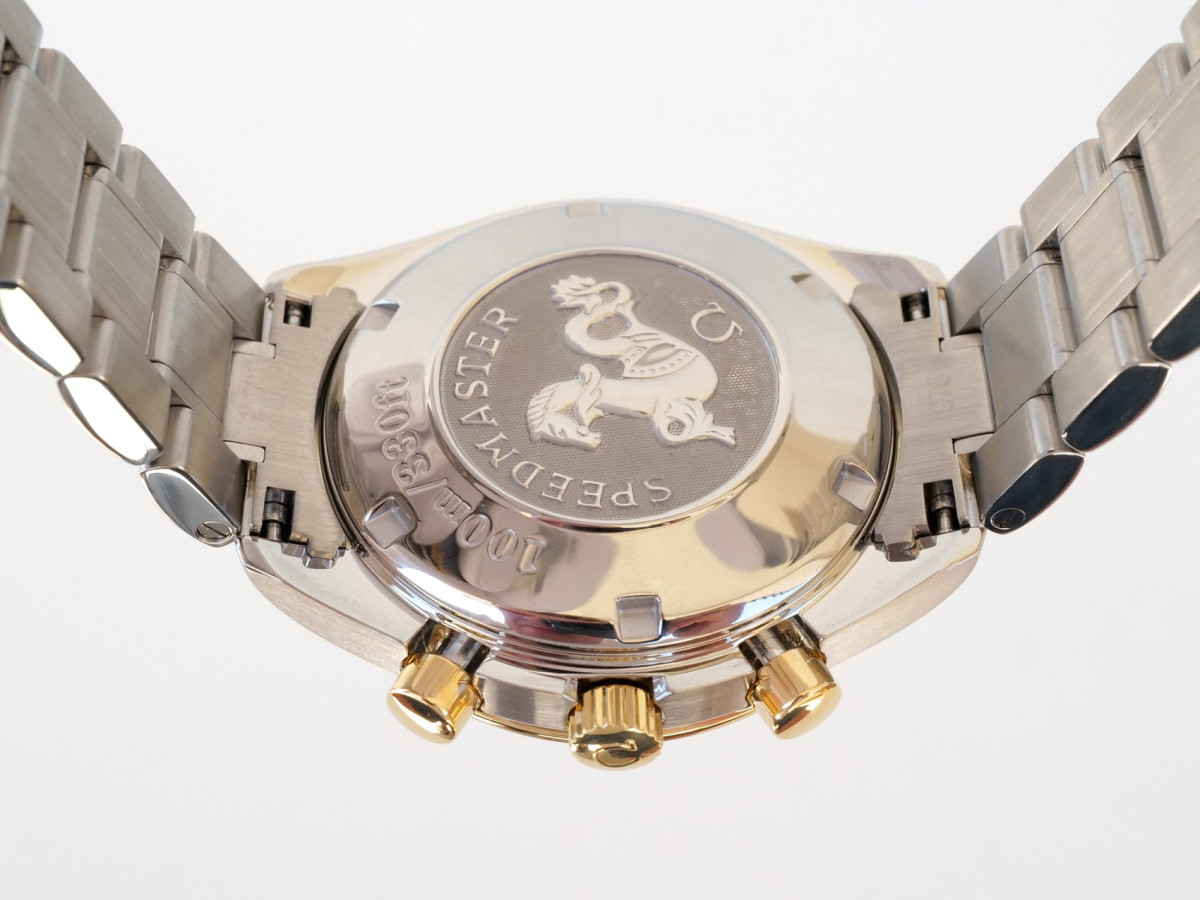 Швейцарские часы Omega Speedmaster Date Chronograph 18K Yellow Gold Steel 40