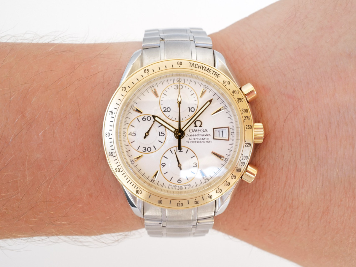 Швейцарские часы Omega Speedmaster Date Chronograph 18K Yellow Gold Steel 40