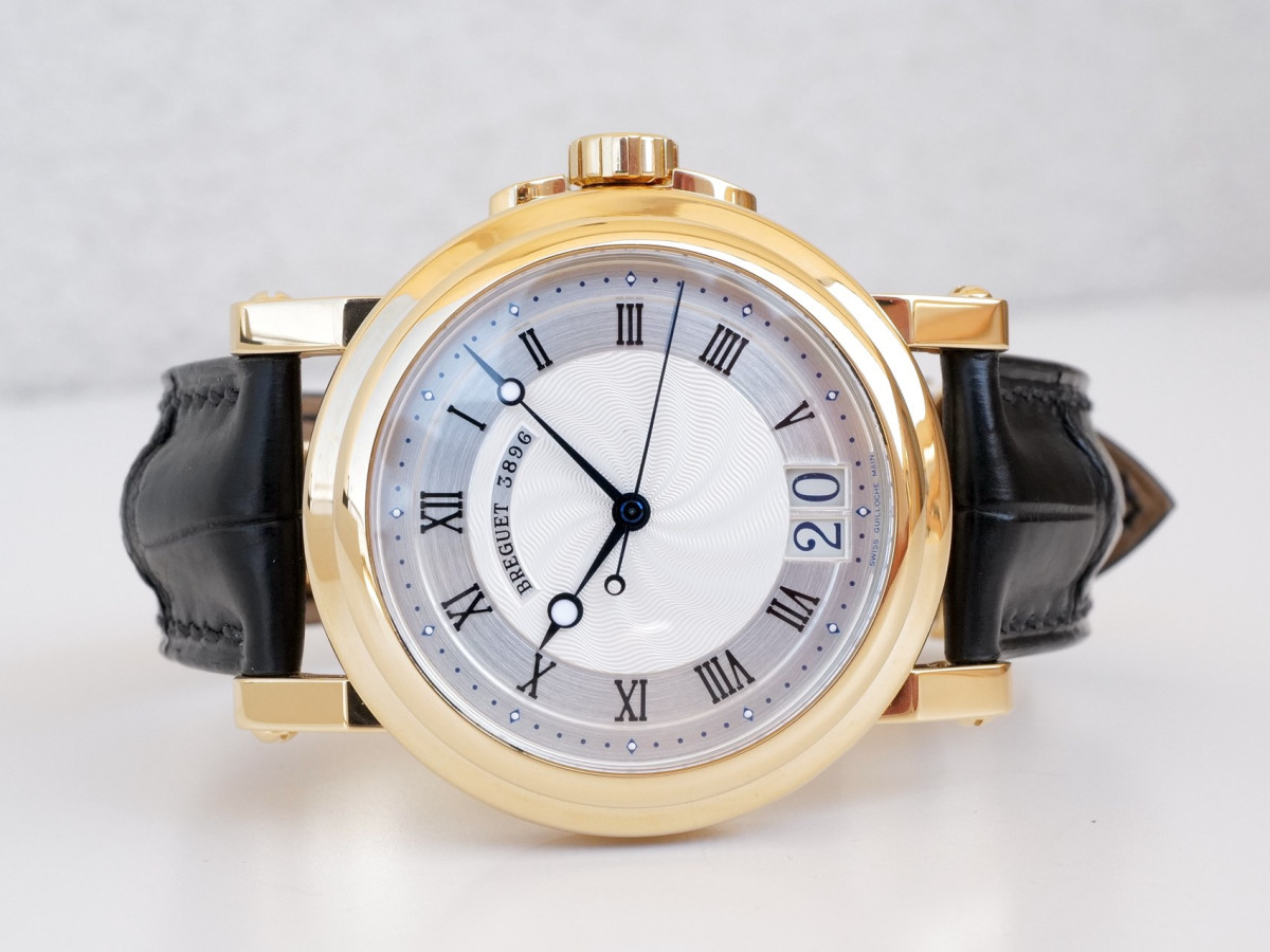 Швейцарський годинник Breguet Marine Big Date 18K Yellow Gold
