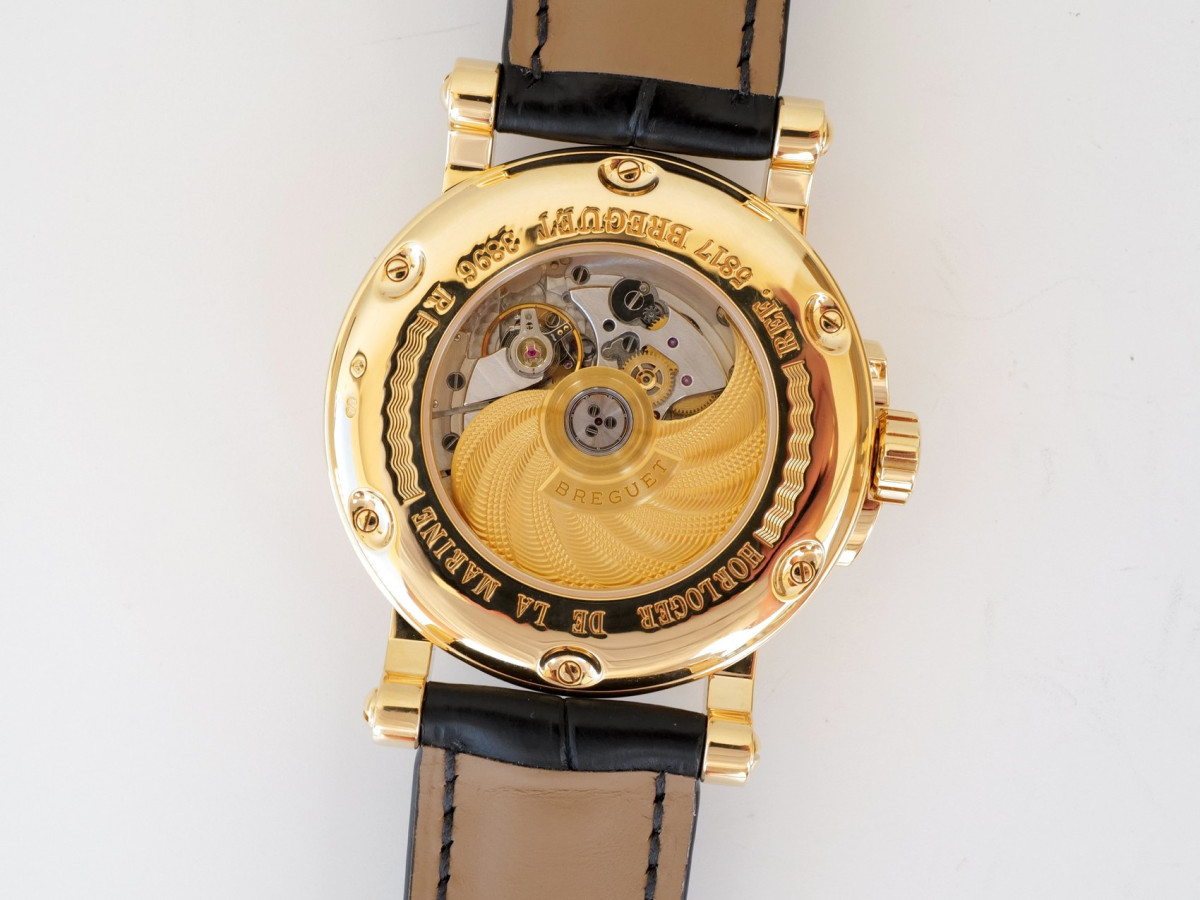 Швейцарський годинник Breguet Marine Big Date 18K Yellow Gold