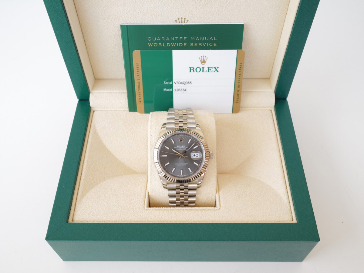 Швейцарський годинник Rolex Datejust 41 Rhodium Dial Jubilee
