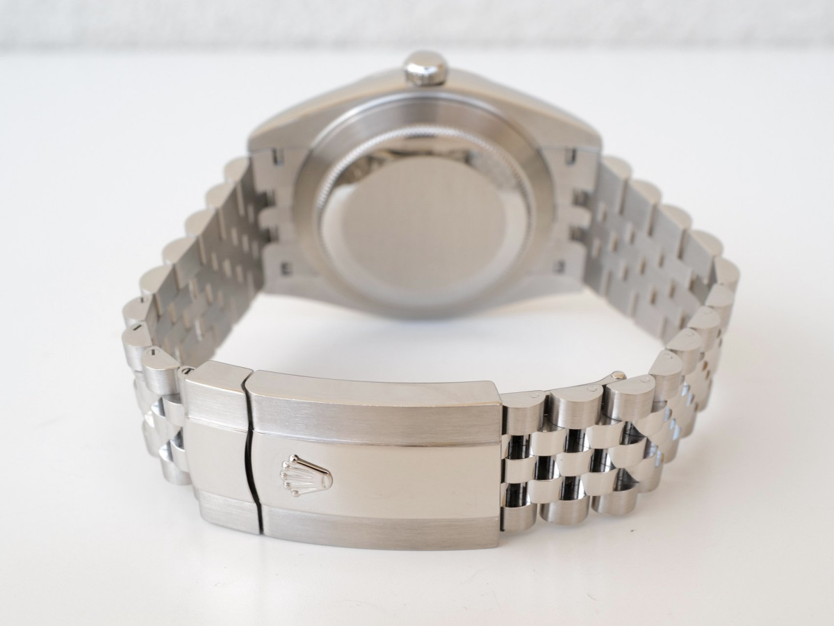 Швейцарський годинник Rolex Datejust 41 Rhodium Dial Jubilee