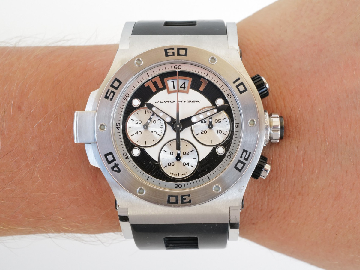 Швейцарський годинник Jorg Hysek Abyss Discoverer Chronograph 44