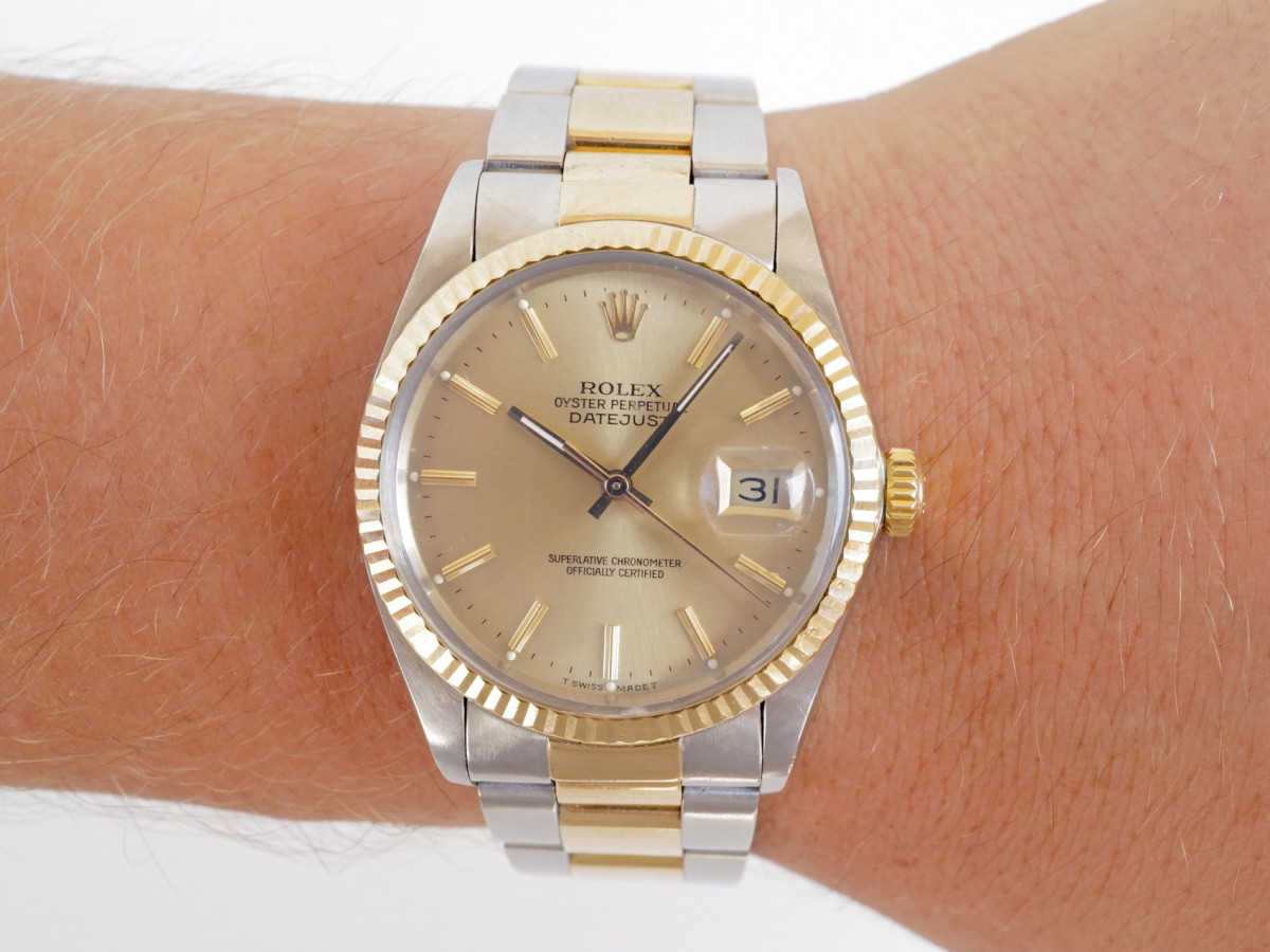 Швейцарський годинник Rolex Datejust 36 Oyster Gold Steel Champagne Dial