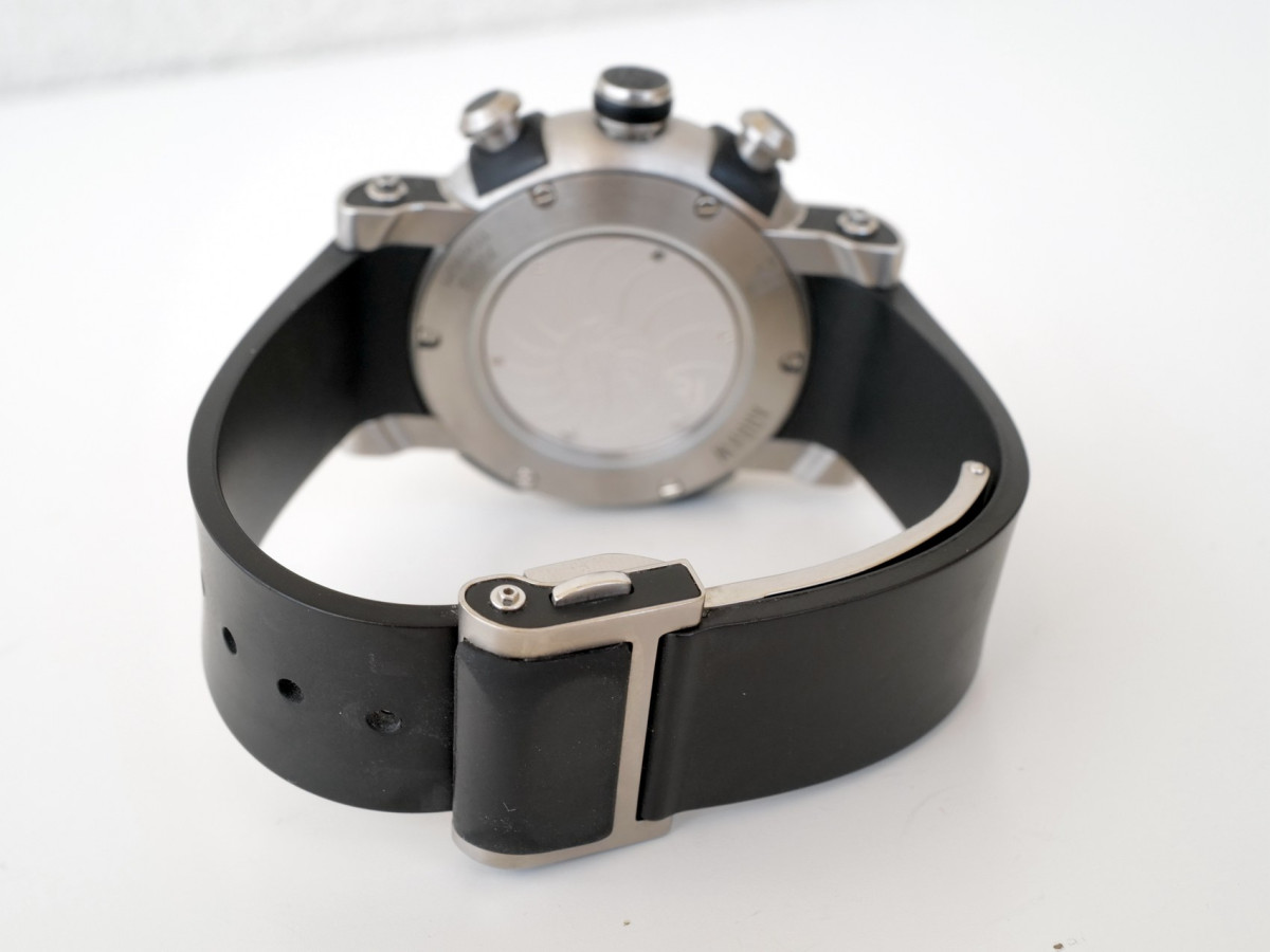 Швейцарський годинник Romain Jerome Arraw Titanium Blue 45