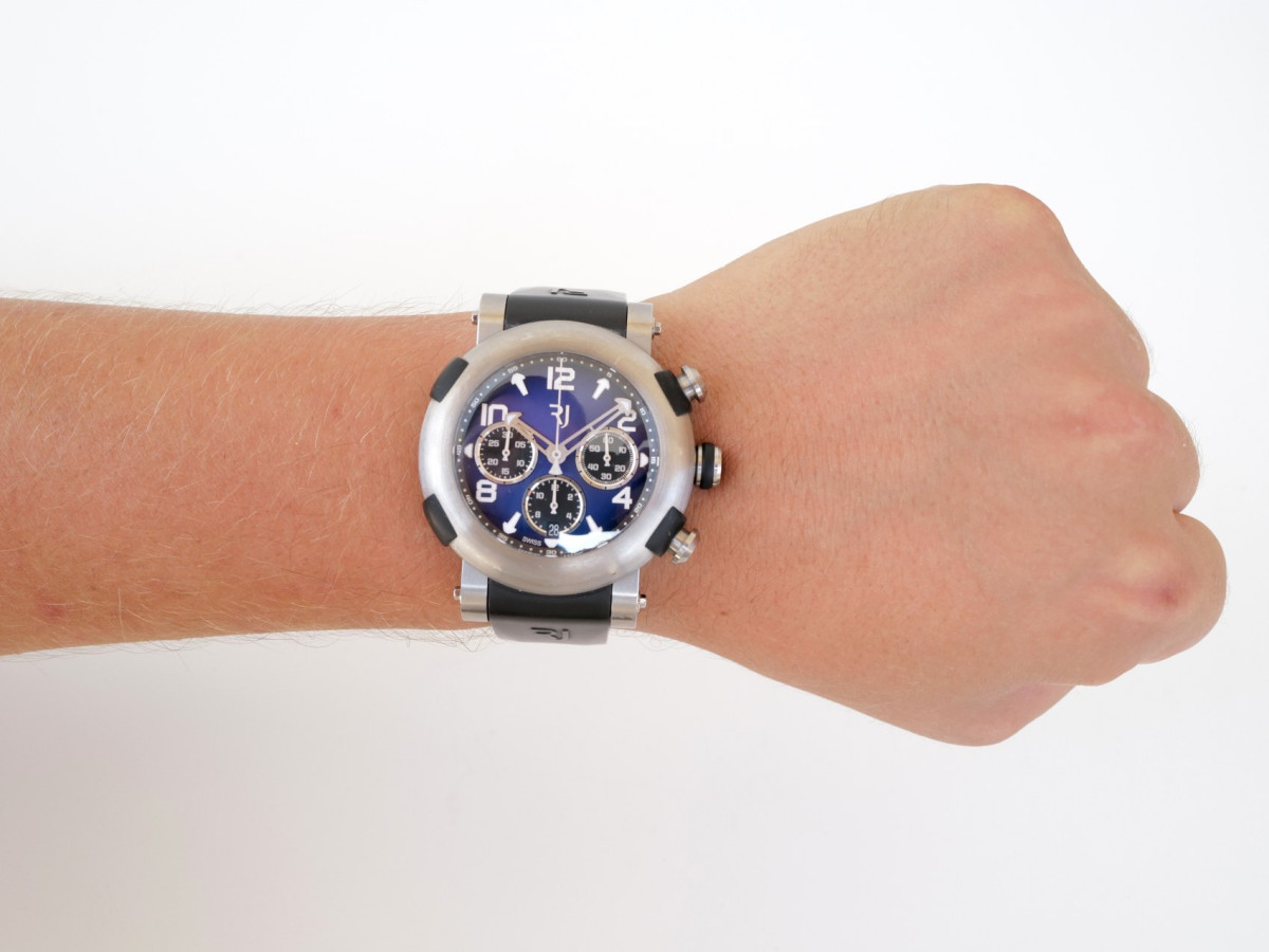 Швейцарський годинник Romain Jerome Arraw Titanium Blue 45