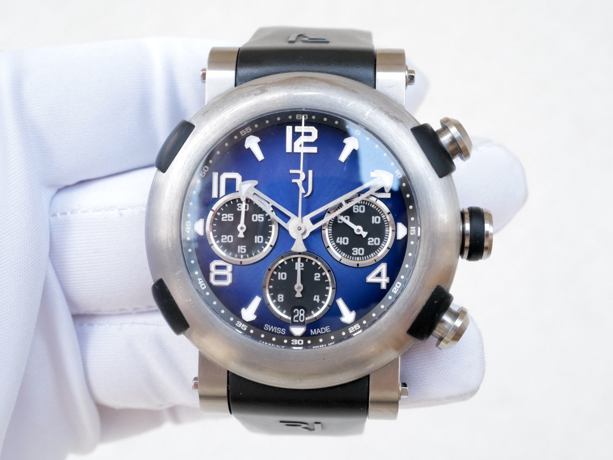 Швейцарський годинник Romain Jerome Arraw Titanium Blue 45