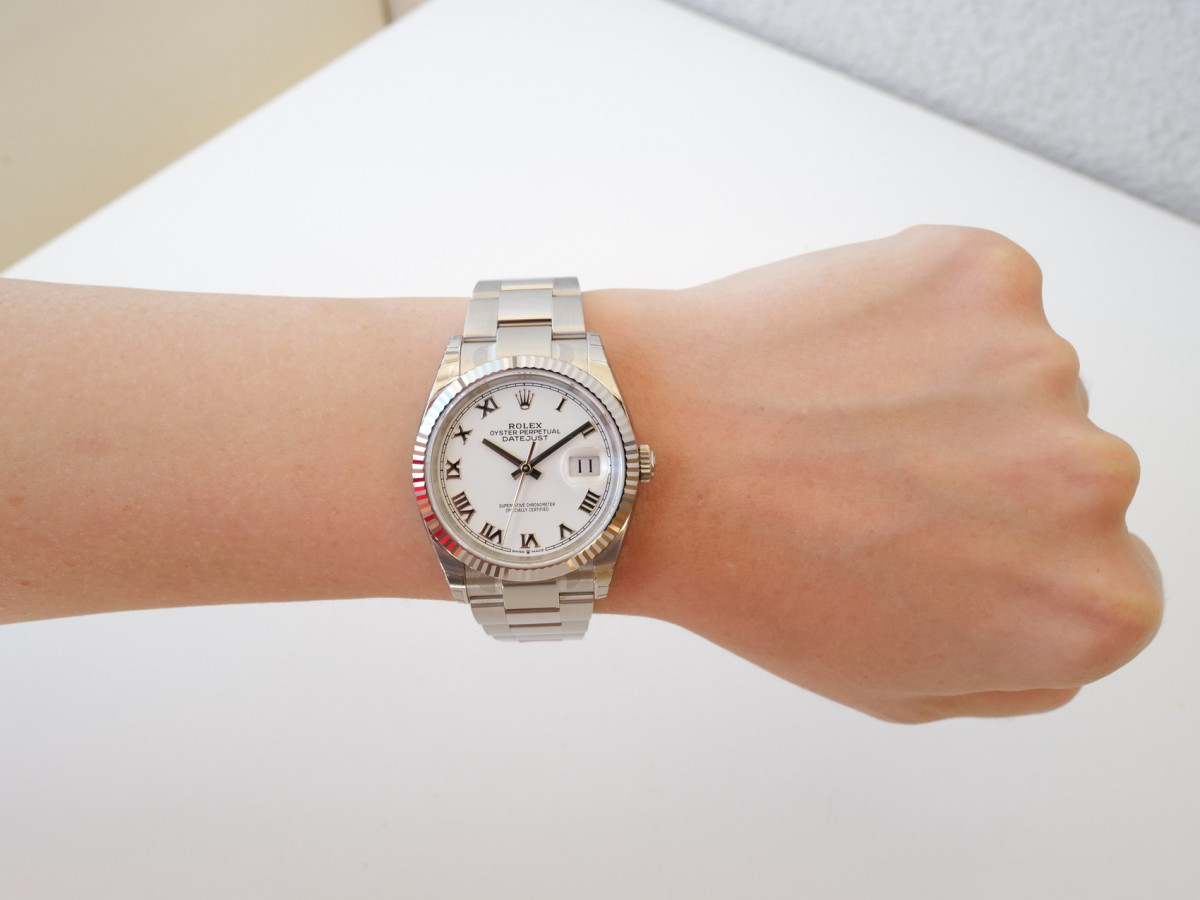 Швейцарские часы Rolex Datejust 36 Oyster White Roman Dial (2024)