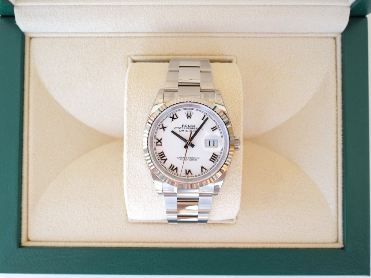 Швейцарские часы Rolex Datejust 36 Oyster White Roman Dial (2024)