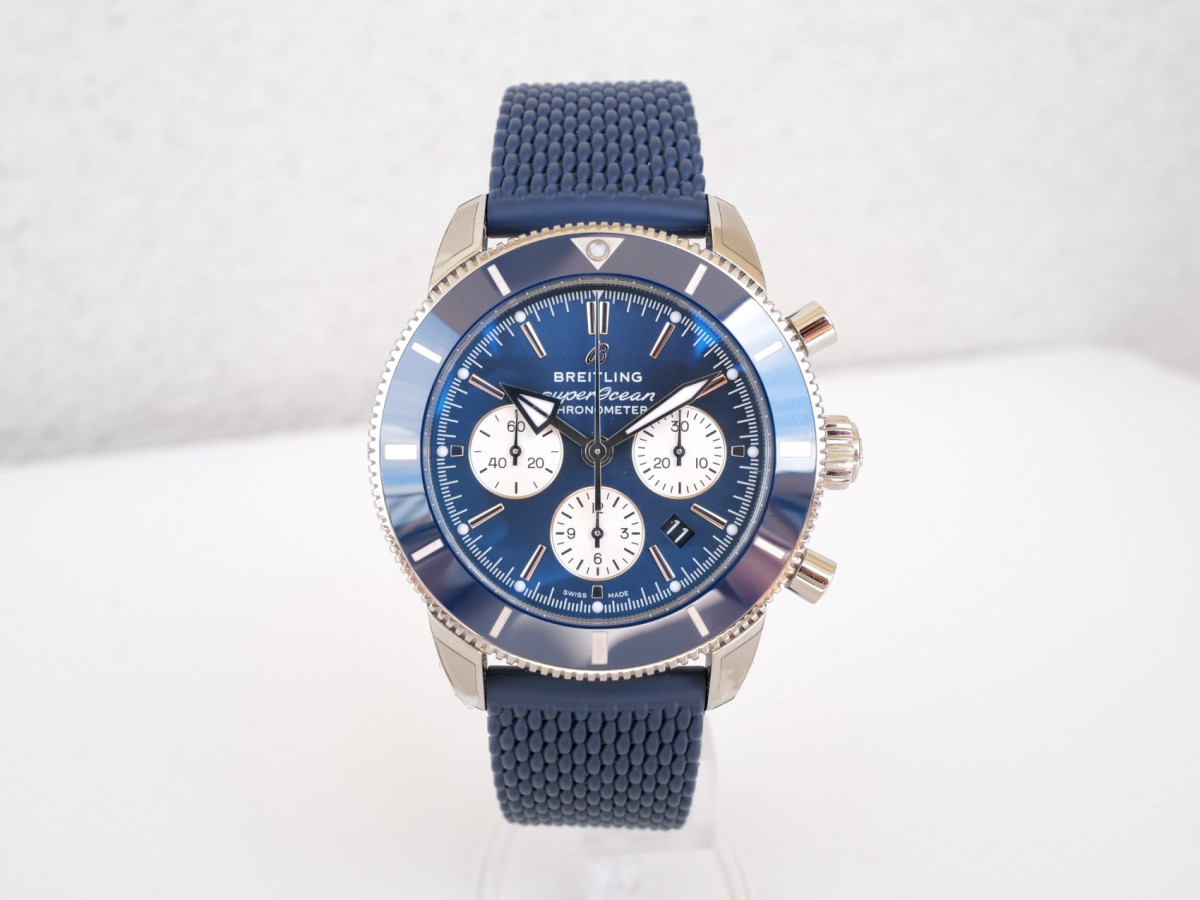 Швейцарские часы Breitling Superocean Heritage B01 Chronograph Blue 44