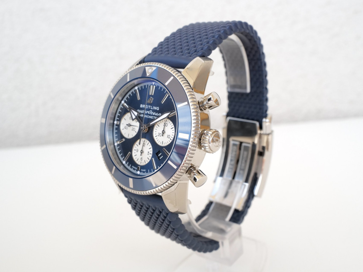 Швейцарские часы Breitling Superocean Heritage B01 Chronograph Blue 44