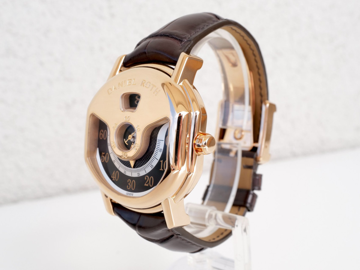 Швейцарские часы Daniel Roth Ellipsocurvex Papillon Jumping Hour 18K Rose Gold Limited Edition