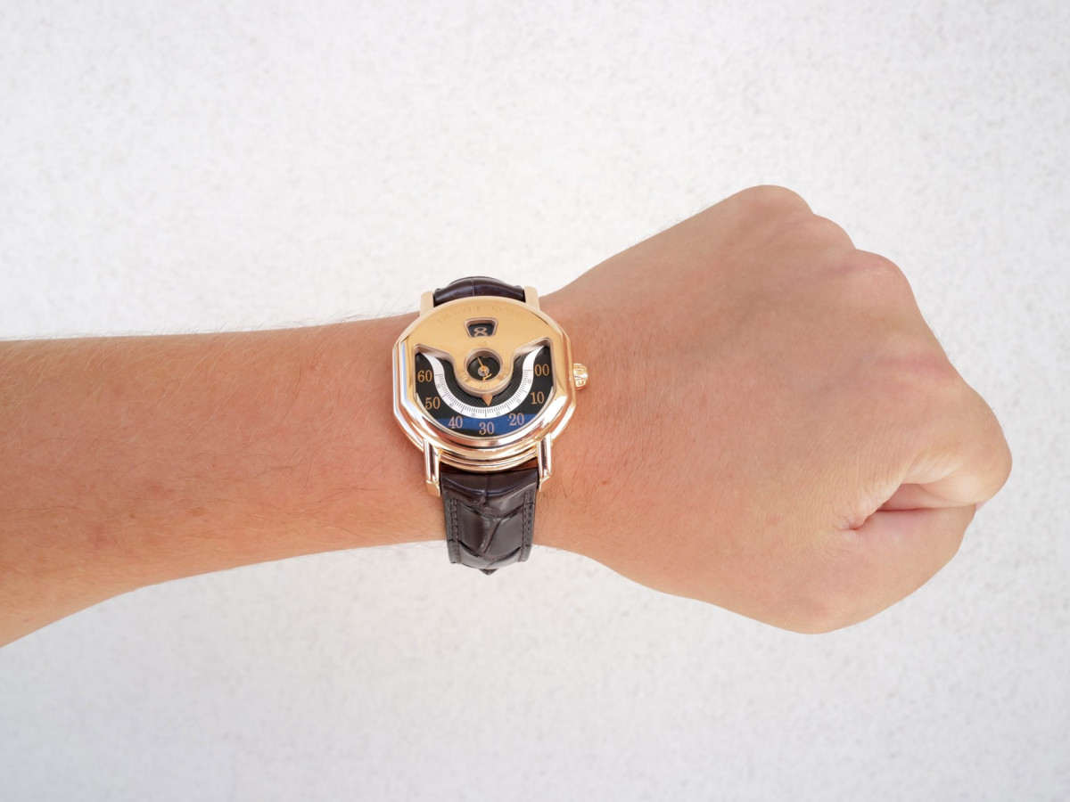 Швейцарские часы Daniel Roth Ellipsocurvex Papillon Jumping Hour 18K Rose Gold Limited Edition