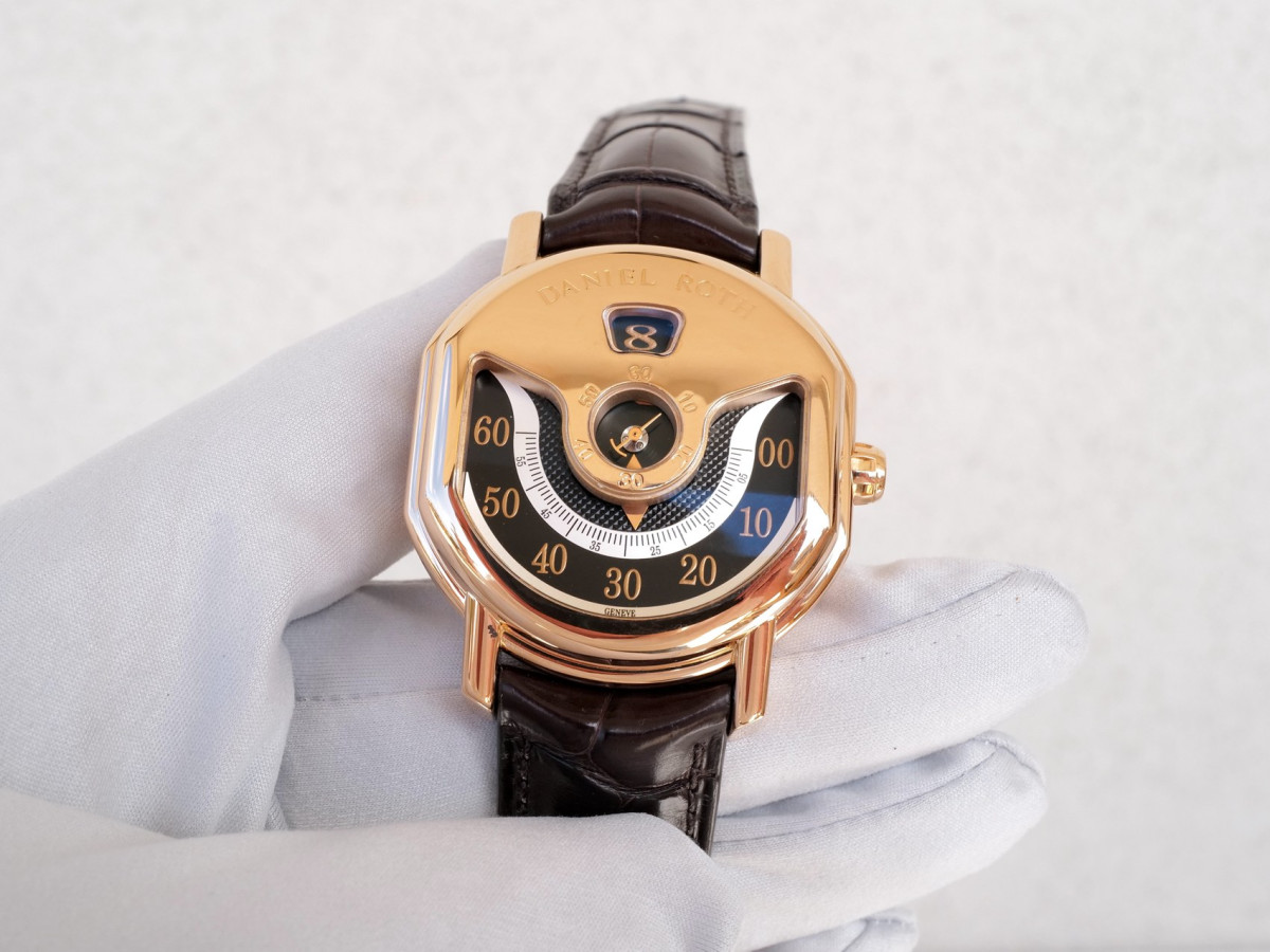 Швейцарские часы Daniel Roth Ellipsocurvex Papillon Jumping Hour 18K Rose Gold Limited Edition