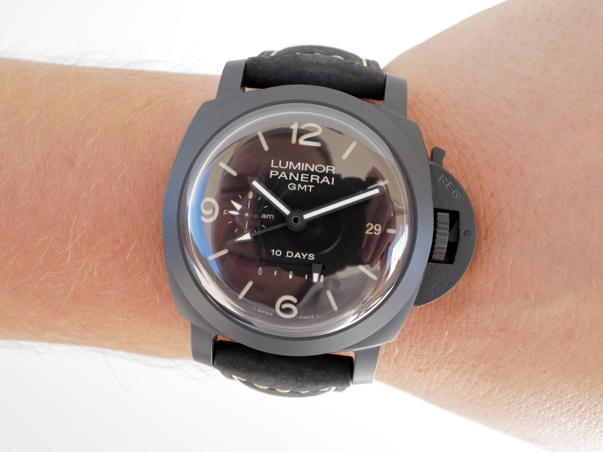 Швейцарський годинник Panerai Luminor 1950 10 Days GMT Power Reserve Black Ceramic 44
