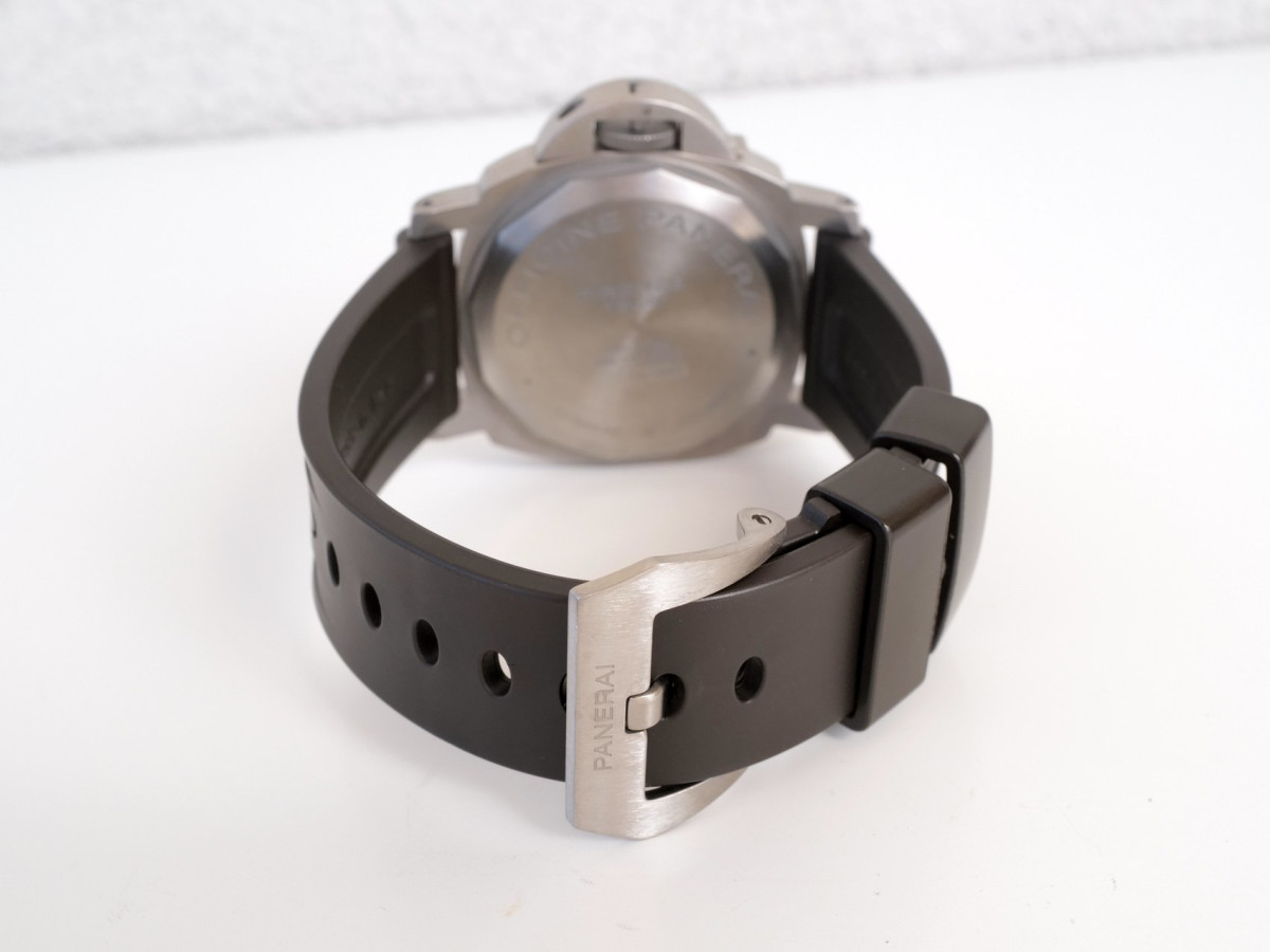 Швейцарские часы Panerai Luminor 8 Days Power Reserve Titanium 44