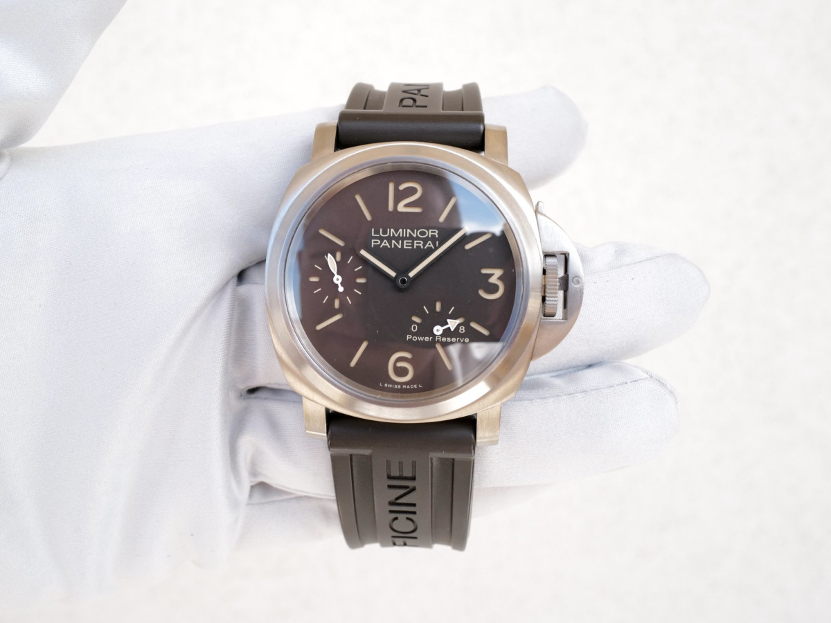 Швейцарские часы Panerai Luminor 8 Days Power Reserve Titanium 44