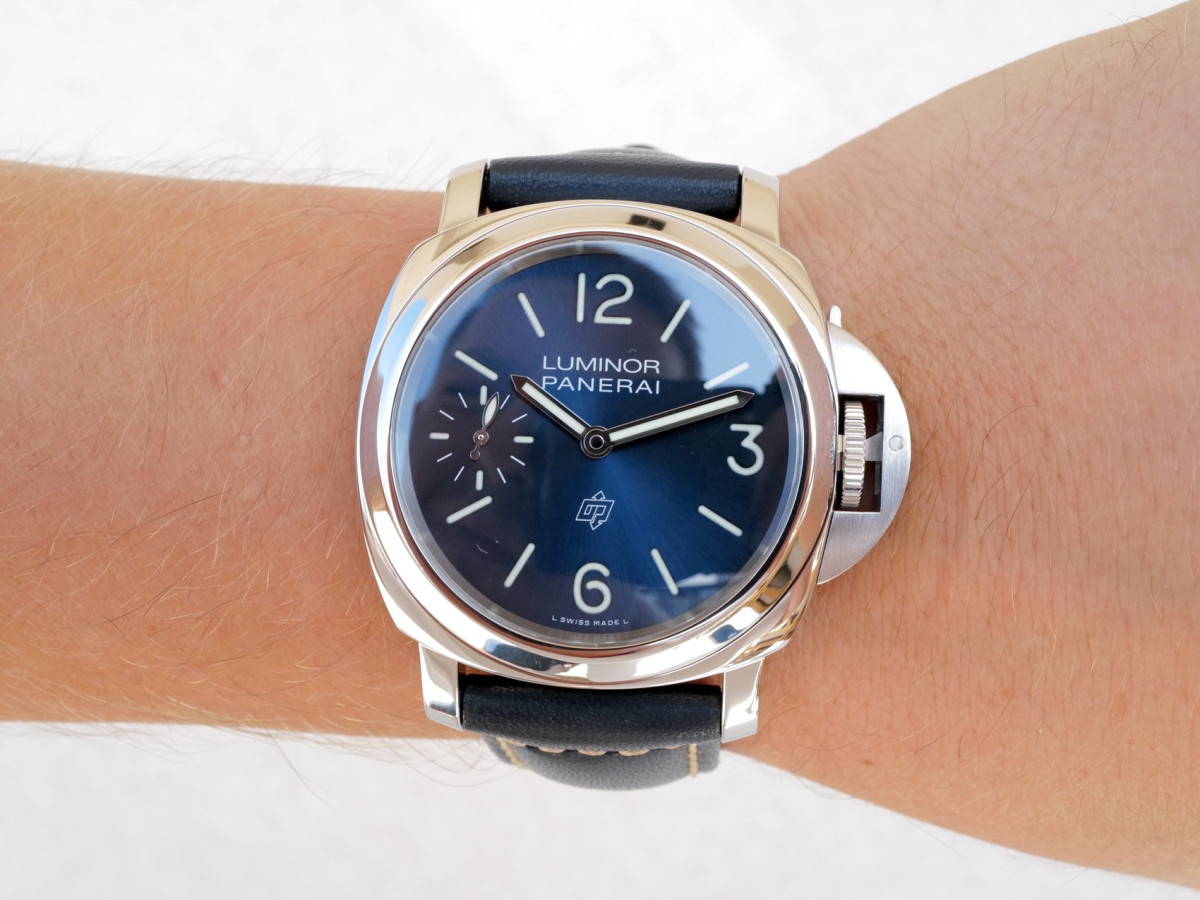 Швейцарские часы Panerai Luminor Blue Mare 44