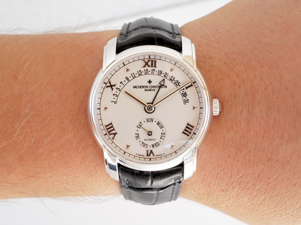 Швейцарские часы Vacheron Constantin 31 Day Retrograde 18K White Gold 37