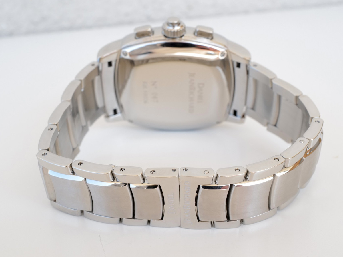 Швейцарський годинник Daniel JeanRichard Grand TV Screen Chronograph Rattrapante