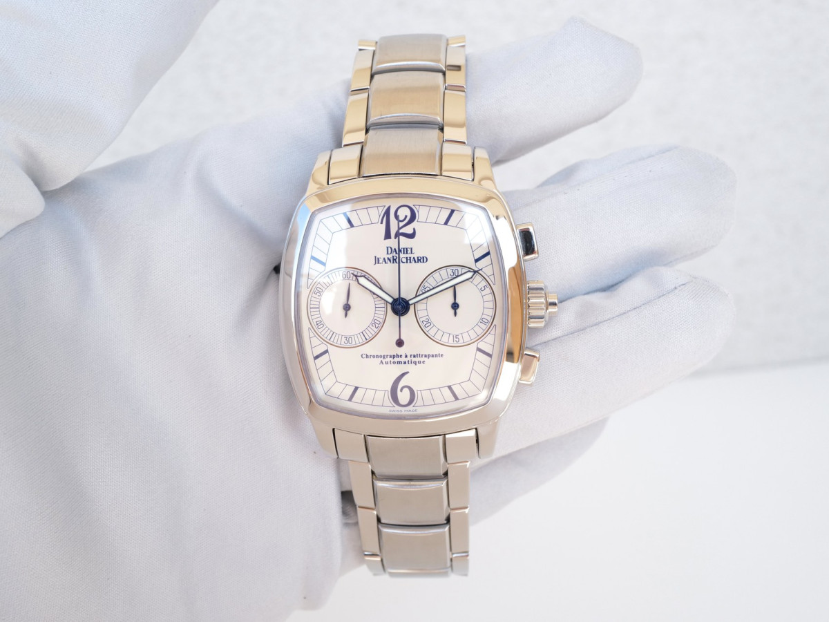 Швейцарський годинник Daniel JeanRichard Grand TV Screen Chronograph Rattrapante