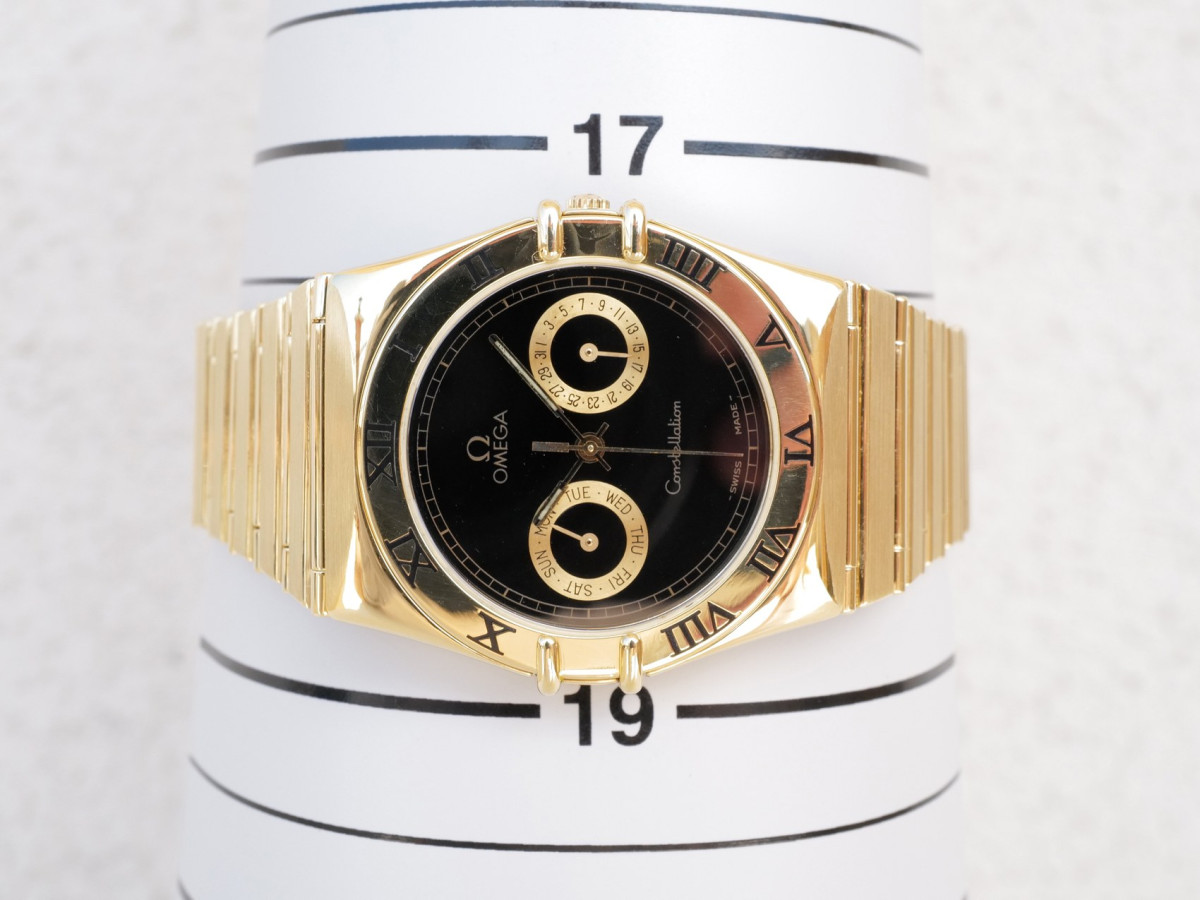Швейцарские часы Omega Constellation 18K Yellow Gold Black Dial 33
