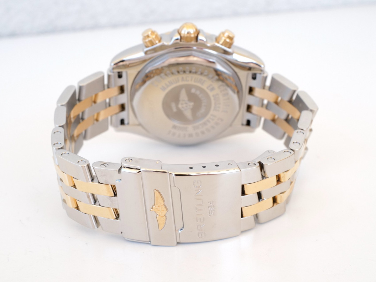 Швейцарський годинник Breitling Chronomat Evolution 18K Rose Gold Steel MOP Diamonds 44