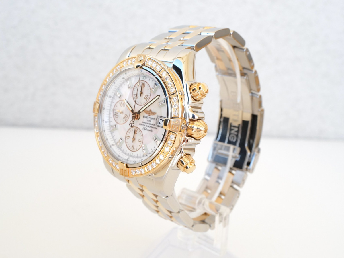 Швейцарський годинник Breitling Chronomat Evolution 18K Rose Gold Steel MOP Diamonds 44