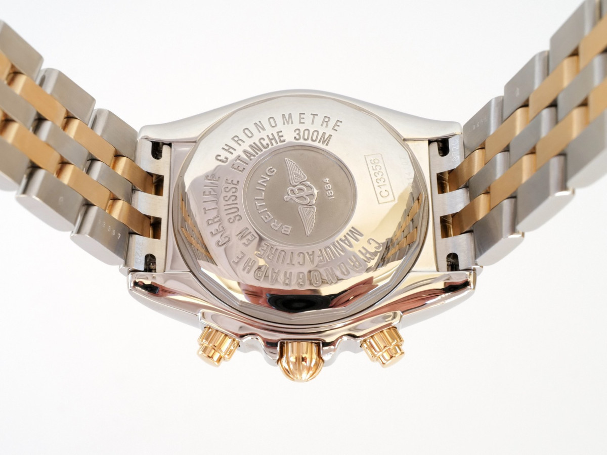 Швейцарський годинник Breitling Chronomat Evolution 18K Rose Gold Steel MOP Diamonds 44