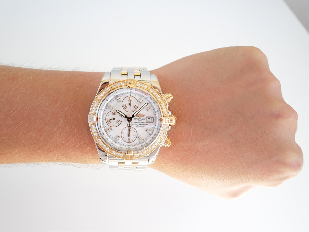 Швейцарський годинник Breitling Chronomat Evolution 18K Rose Gold Steel MOP Diamonds 44