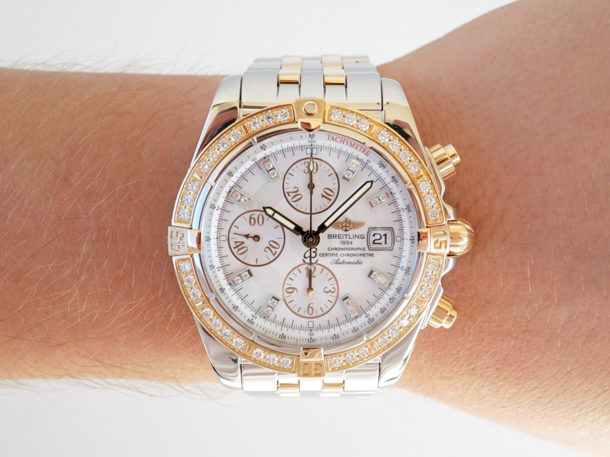 Швейцарський годинник Breitling Chronomat Evolution 18K Rose Gold Steel MOP Diamonds 44