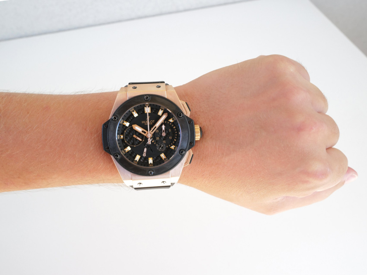 Швейцарские часы Hublot King Power Split-Second Chronograph Power Reserve 18K Rose Gold Limited Edition 48