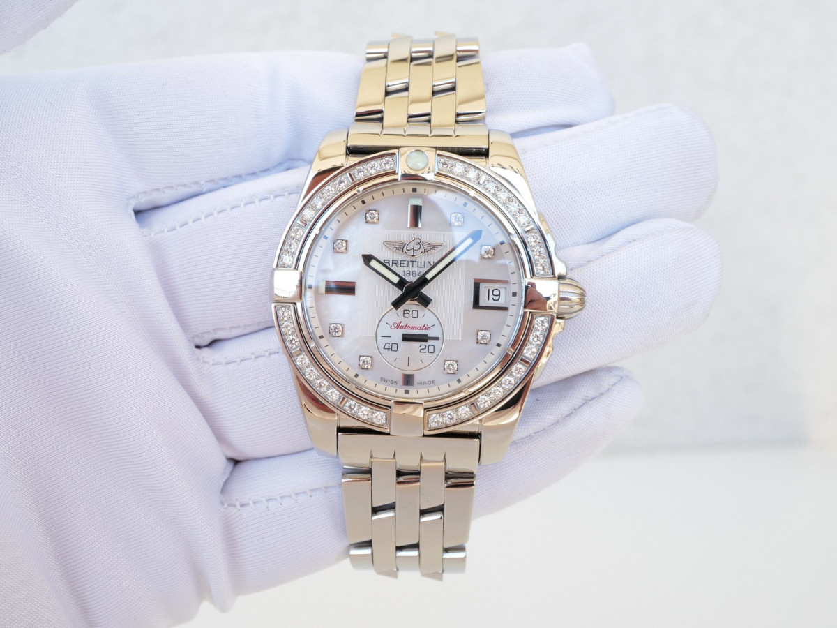 Швейцарские часы Breitling Galactic 36 MOP Diamond Dial