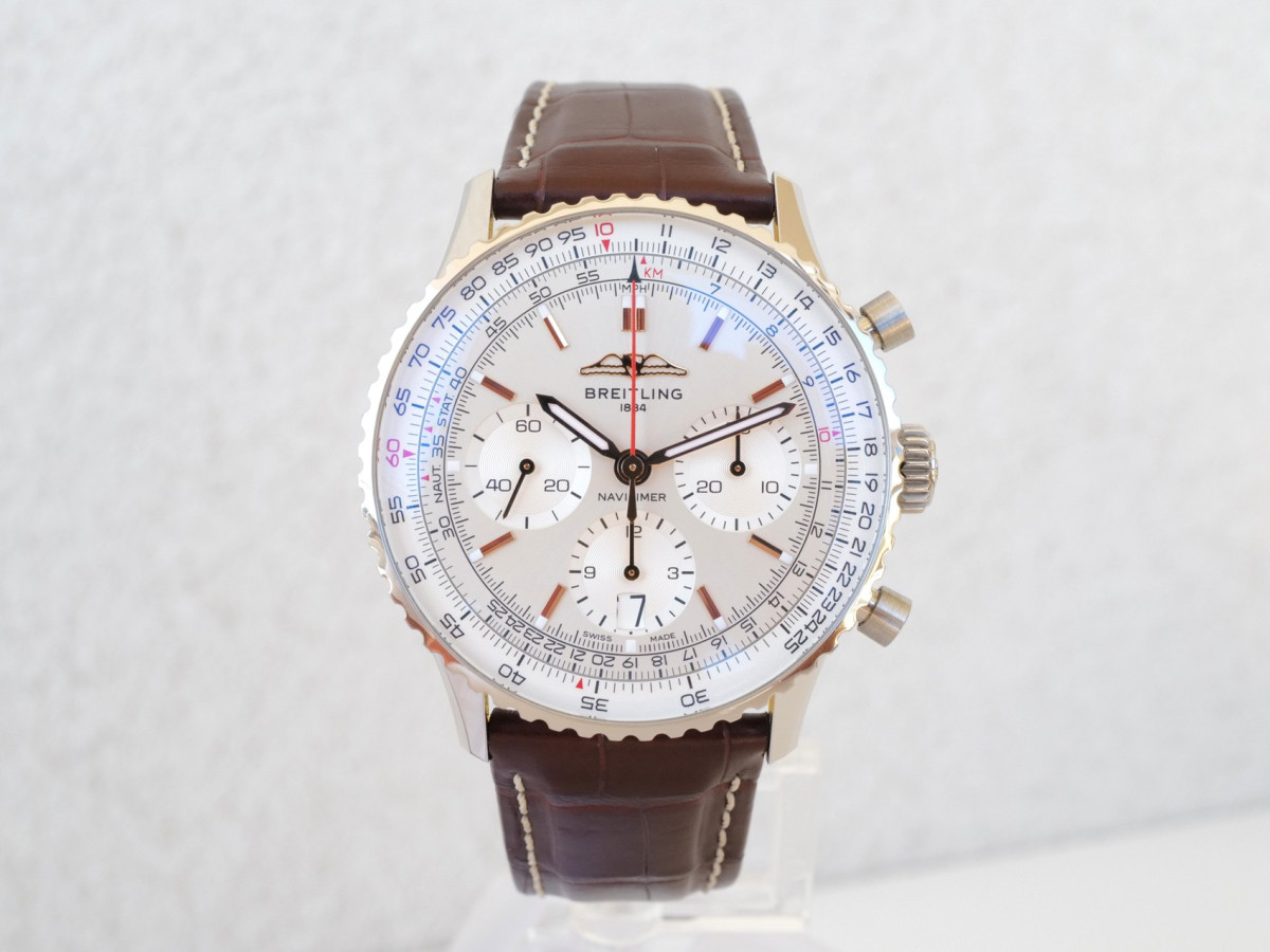 Швейцарские часы Breitling Navitimer 1 B01 Chronograph 41